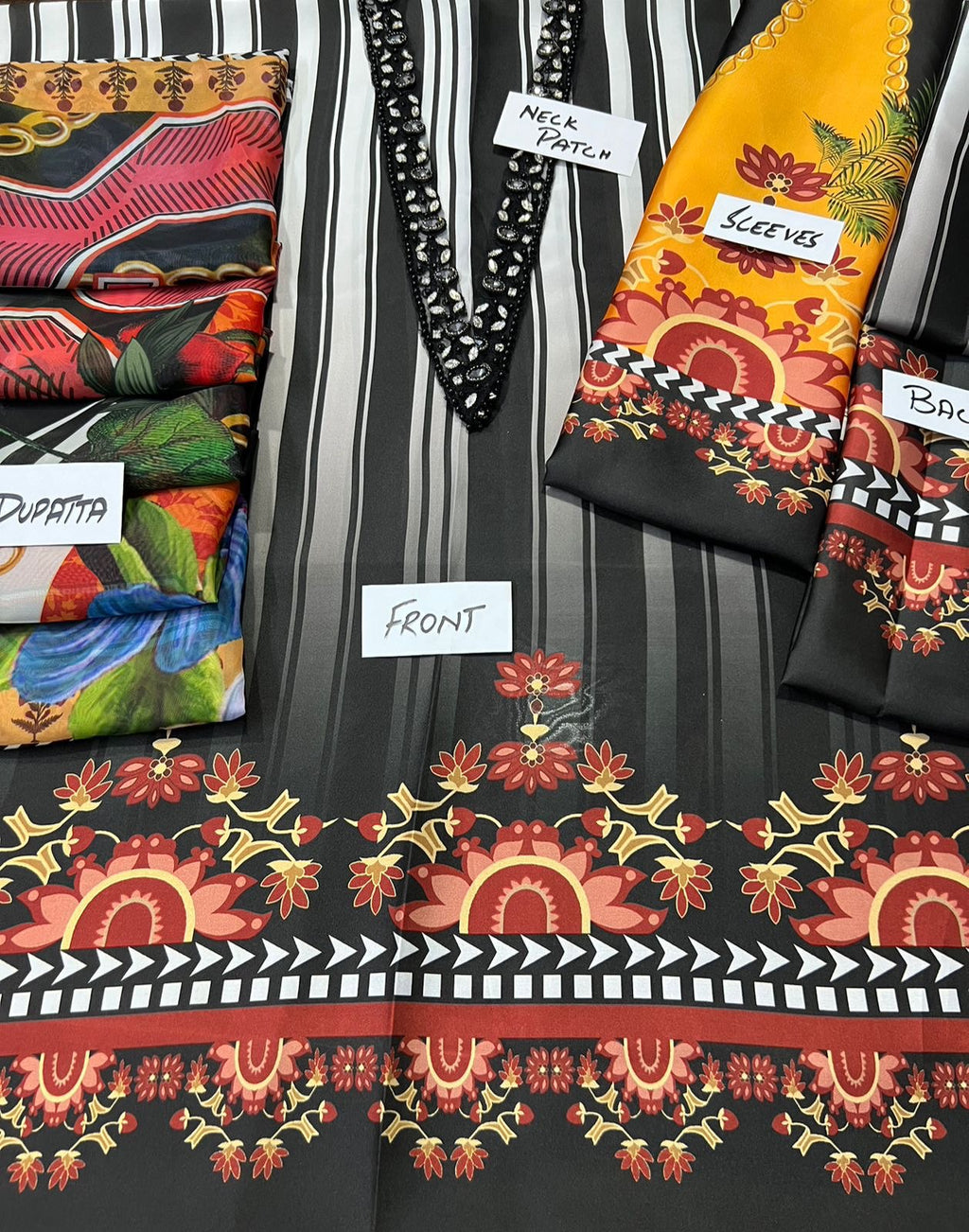 DIGITAL PRINT 3PC SILK UNSTITCHED SUIT 128