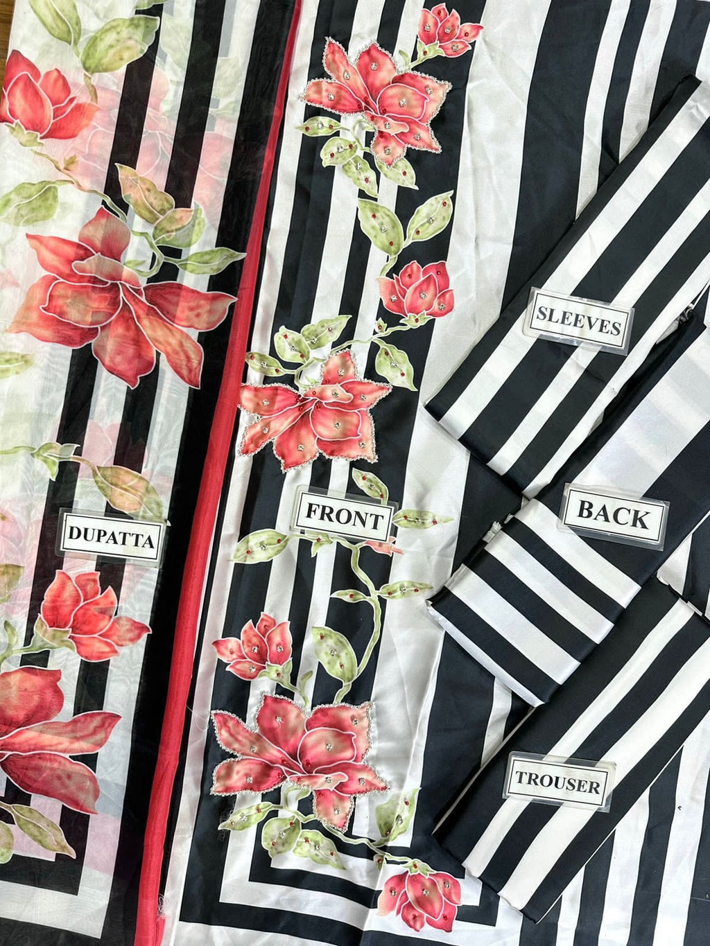 DIGITAL PRINT 3PC SILK UNSTITCHED SUIT 127