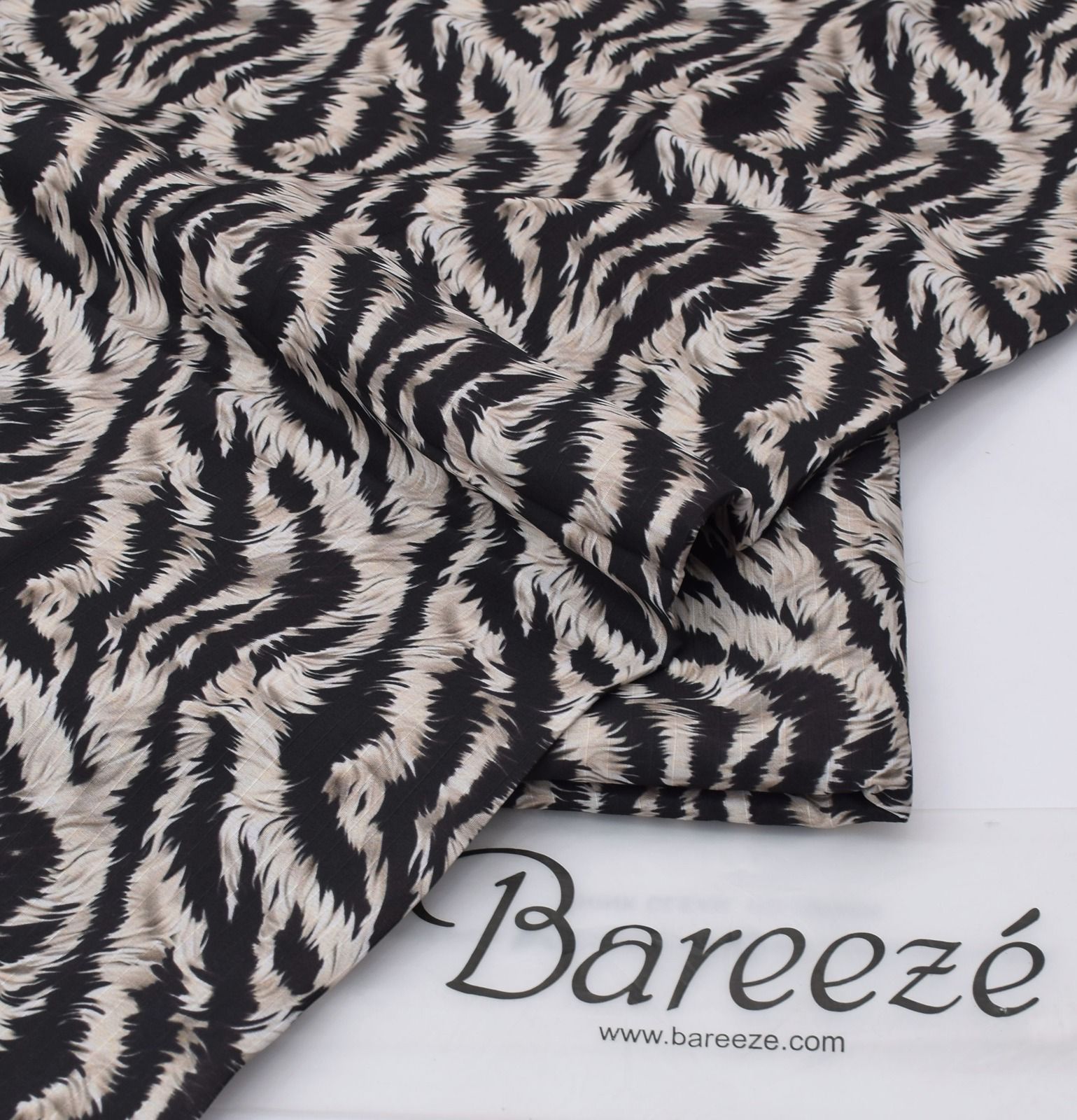 Bareeze 2-Piece Bana Dora Suit - Winter Everyday Essentials - 10