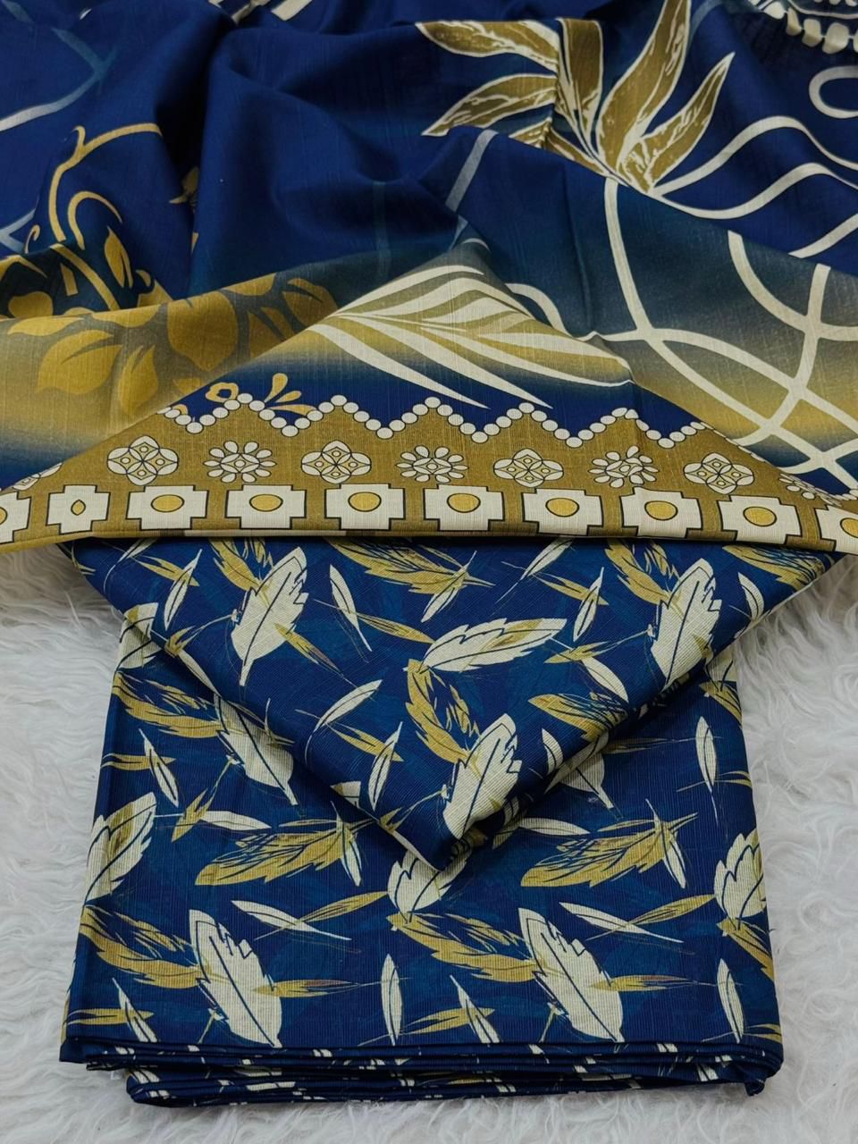 BINSAEED Winter Bloom (Printed Khaddar 3PC)